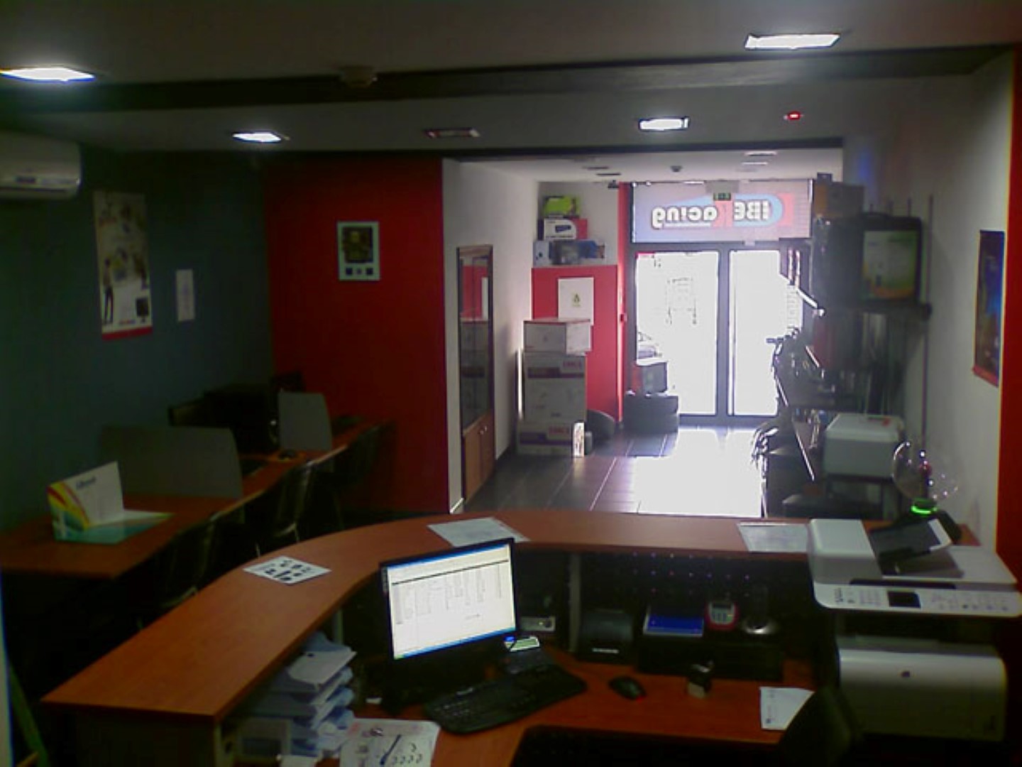 Espaço Comercial / Zona de Atendimento